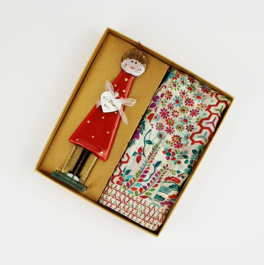 coffretbonecavermelhaemvidroelenço-surprisemenow-natal 2